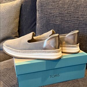 TOMS Jocelyn Dune Suede Metallic Leather Slip-On Sneakers